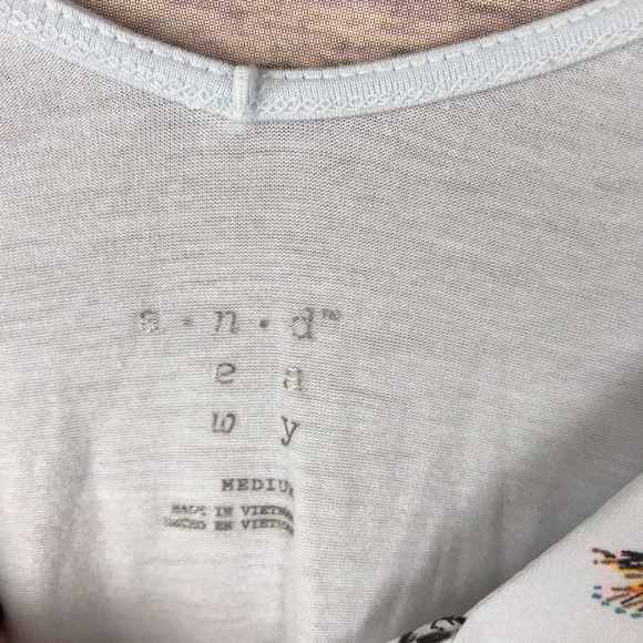 A New Day Bird Print Cut Out Neckline Blouse - Picture 4 of 7